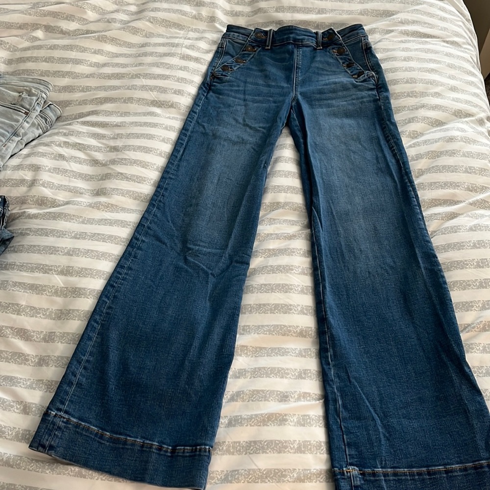 American Eagle Flared Bottom Jeans